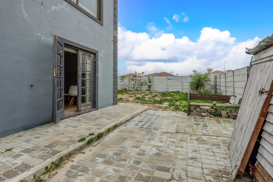 5 Bedroom Property for Sale in Hagley Western Cape